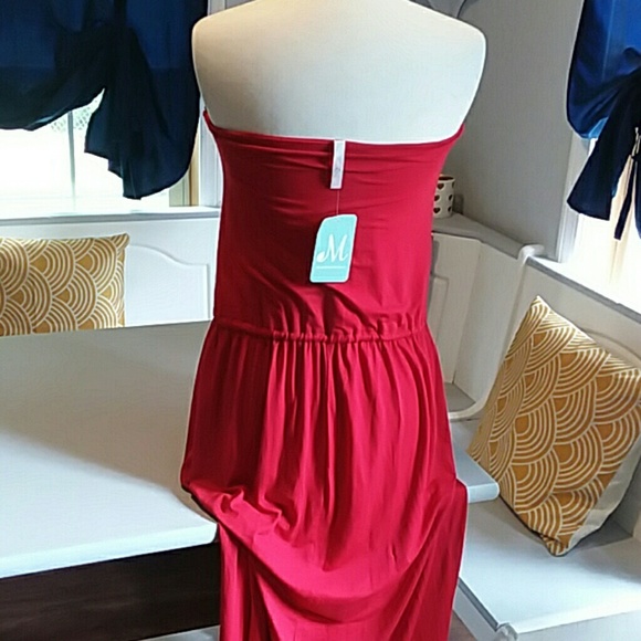 Tau lady in red Maxi dress draw string strapless - Picture 4 of 7